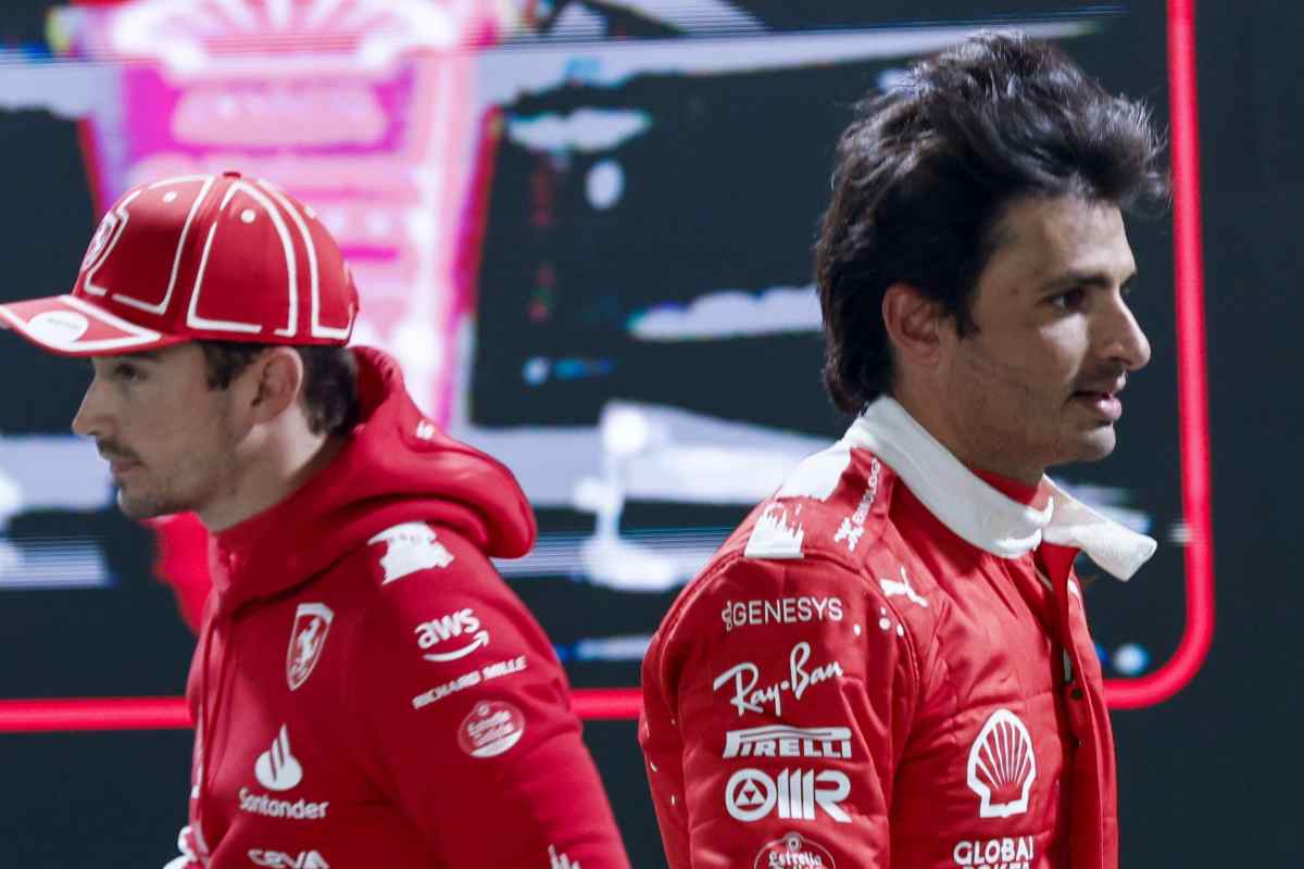 Sainz ostacolato da Ferrari
