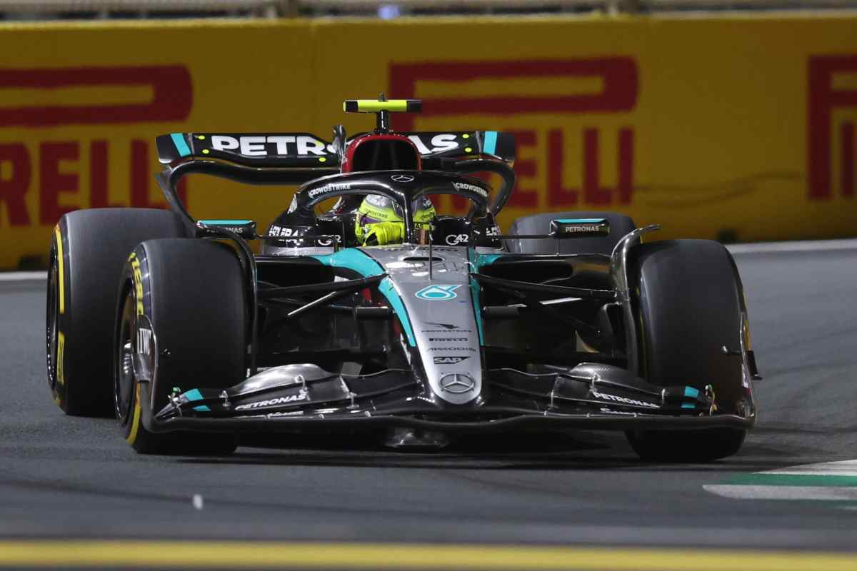 Hamilton crisi con Mercedes