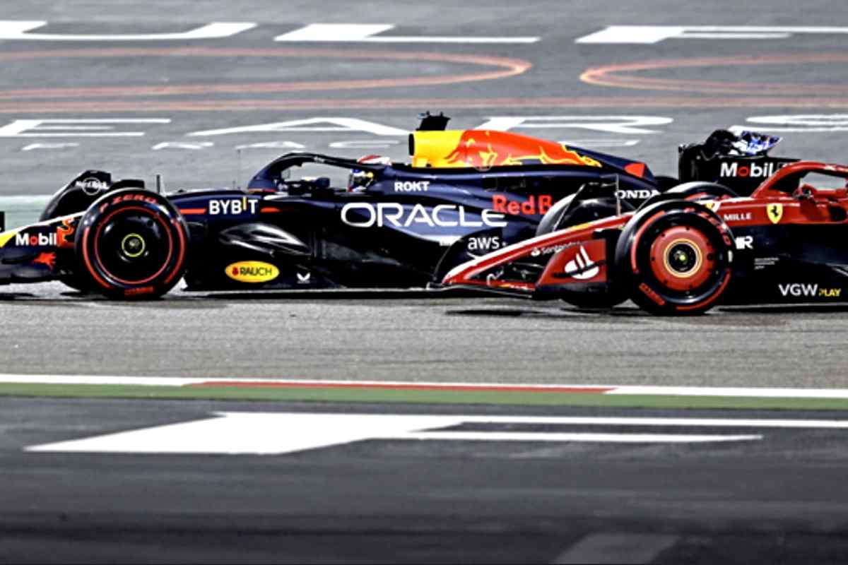 Red Bull e Ferrari durante un GP