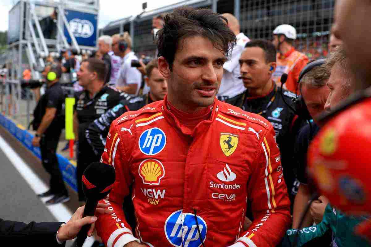 Coulthard consiglia a Carlos Sainz di restare alla Ferrari come terzo pilota, i motivi