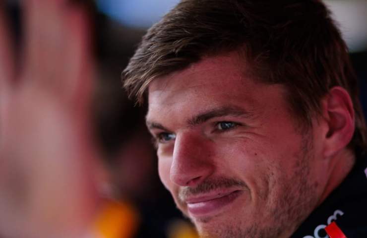 Verstappen va alla Ferrari