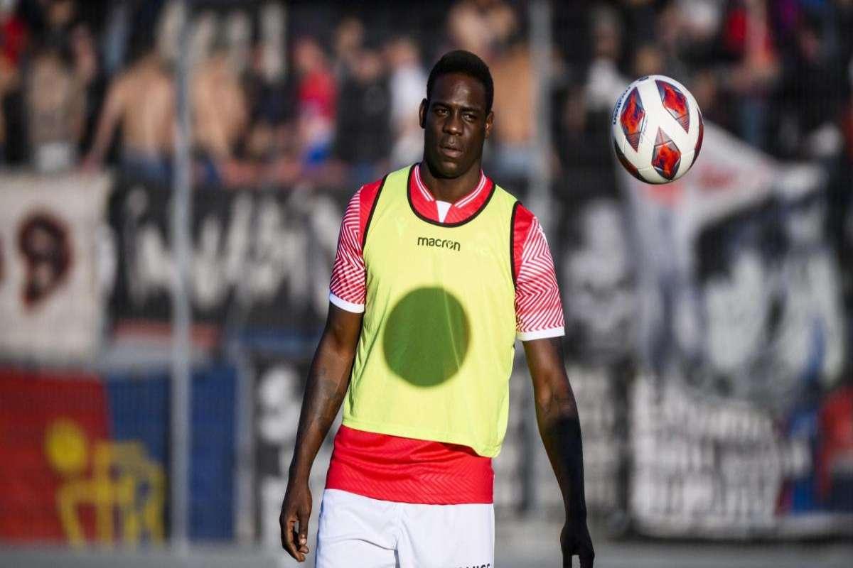 Balotelli pronto a firmare con il Genoa, debutto contro la Fiorentina