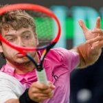 Cobolli si ritira dal torneo di tennis a Parigi Bercy