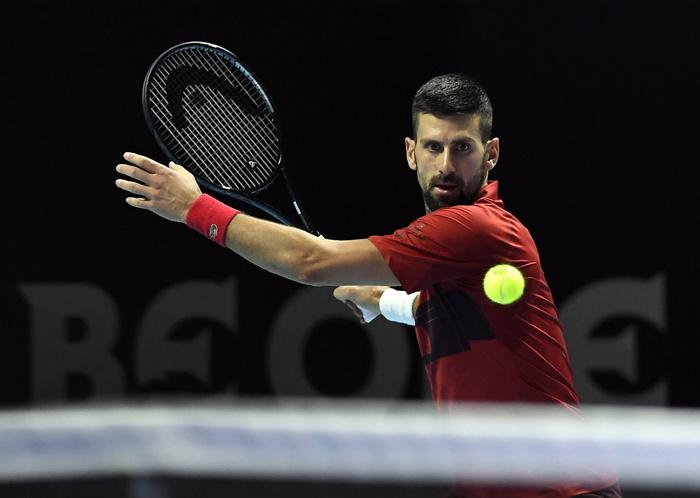 Djokovic si prepara a sorprendere tutti a Parigi Bercy