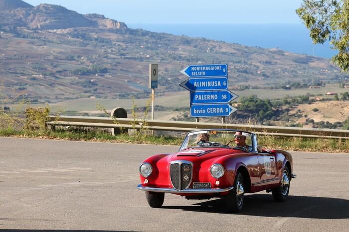 Folla entusiasta alla Targa Florio Classica