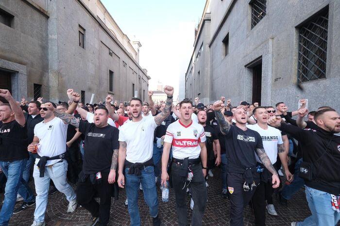 Folla entusiasta invade il centro di Torino per la Champions