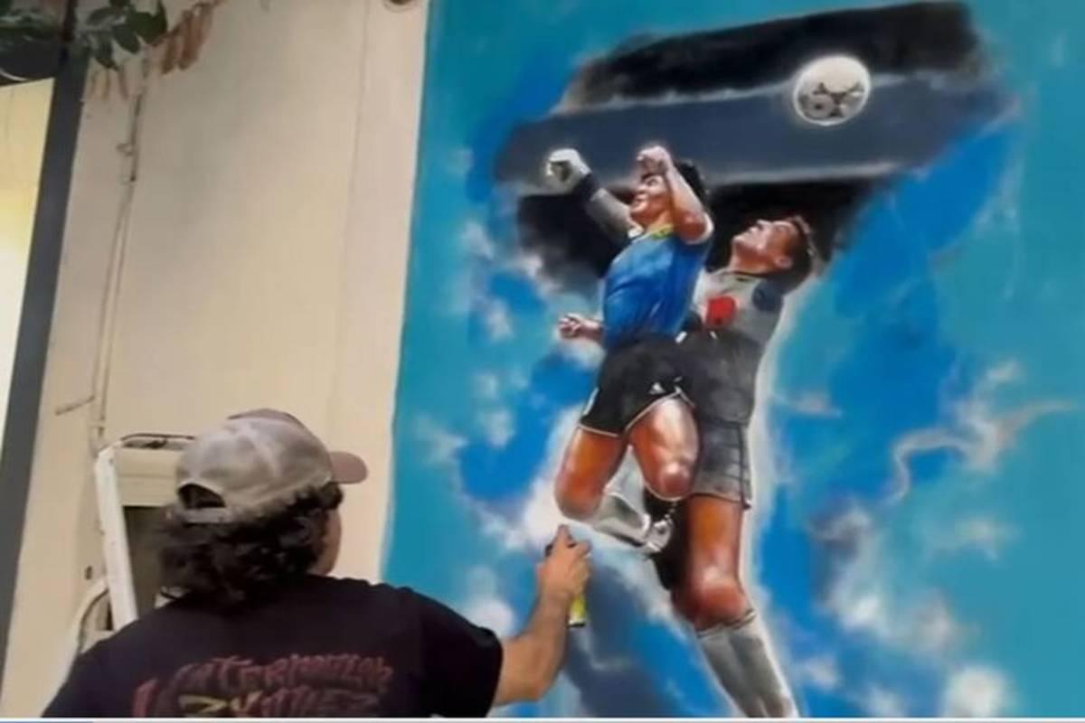 Il nuovo murale di Napoli celebra l'icona Maradona