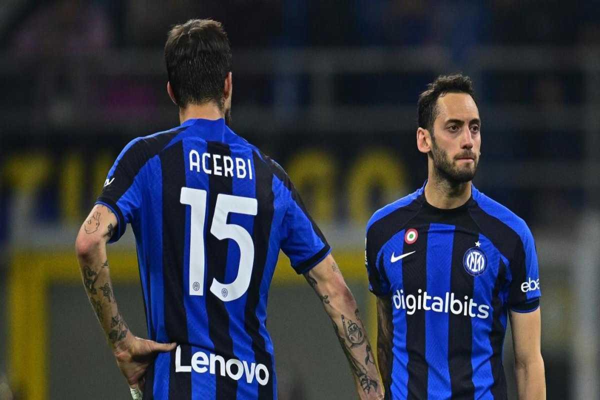 Inzaghi sorride: Acerbi e Calhanoglu in lizza per il Venezia