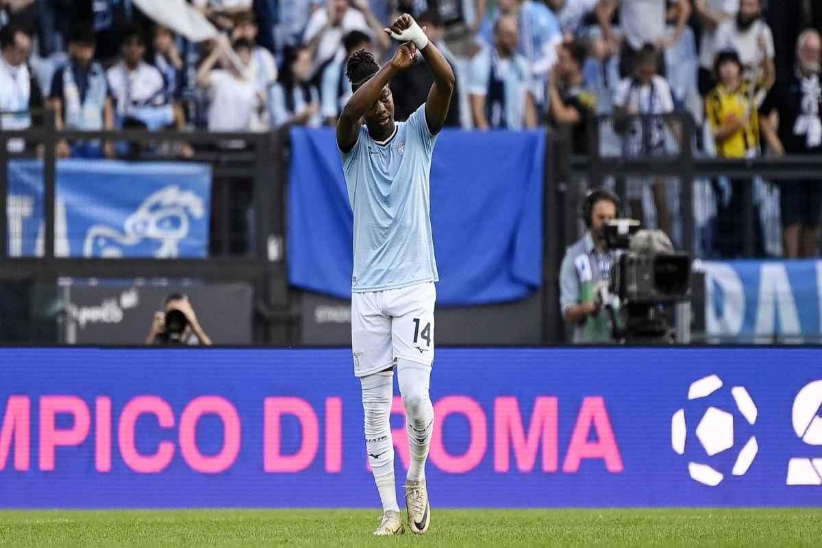 Lazio trionfa con uno spettacolo in campo, Genoa in caduta libera e in attesa di Balotelli