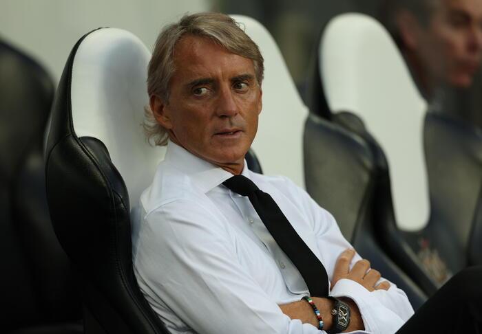 Mancini emoziona i tifosi arabi con un omaggio a Mantovani