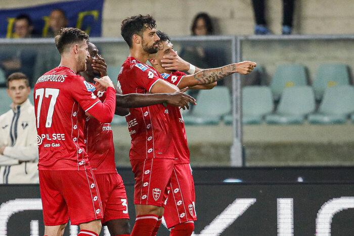 Monza trionfa contro il Verona con un netto 3-0