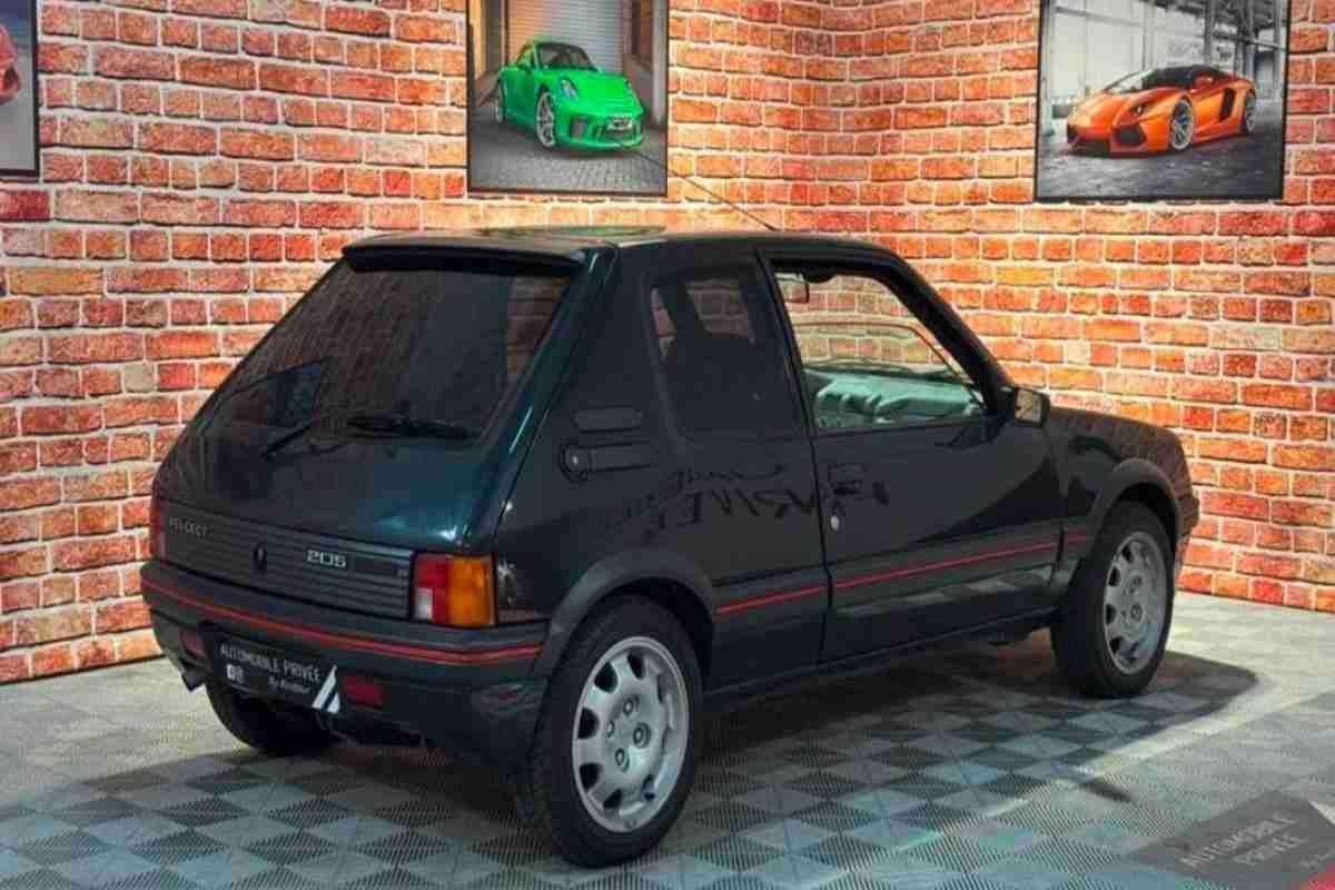 Rara Peugeot 205 Gti in vendita a prezzo esclusivo