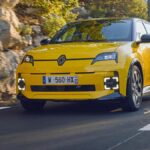 Rinasce l'iconica Renault 5 E-Tech: divertimento elettrico al volante