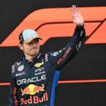 Verstappen trionfa nella gara sprint di F1, Sainz secondo con la Ferrari