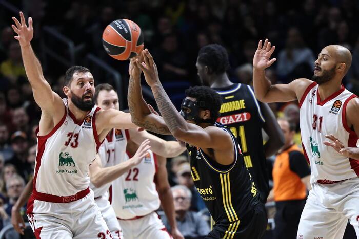 Vittoria emozionante per EA7 Milano contro Paris, 79-74