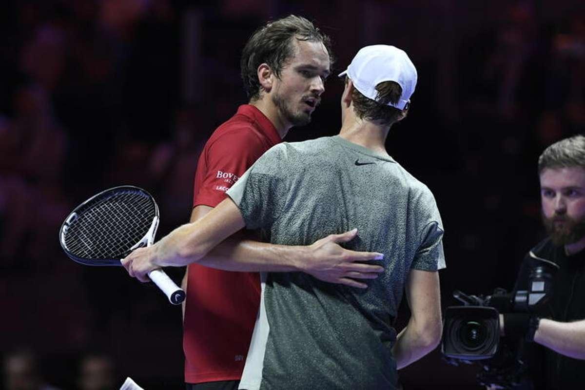 Atp finals: la sfida tra Sinner e Medvedev si fa avvincente