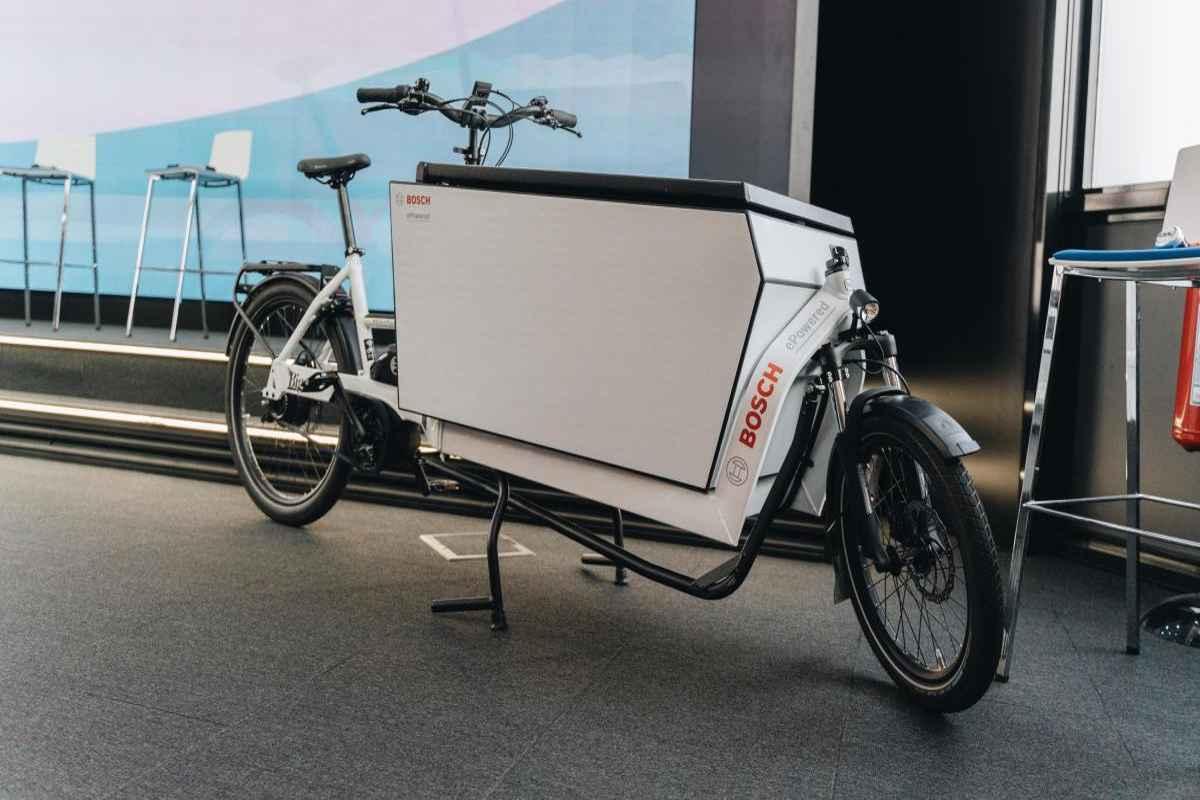 Bosch rivoluziona la logistica: e-bike cargo al posto dei furgoni!