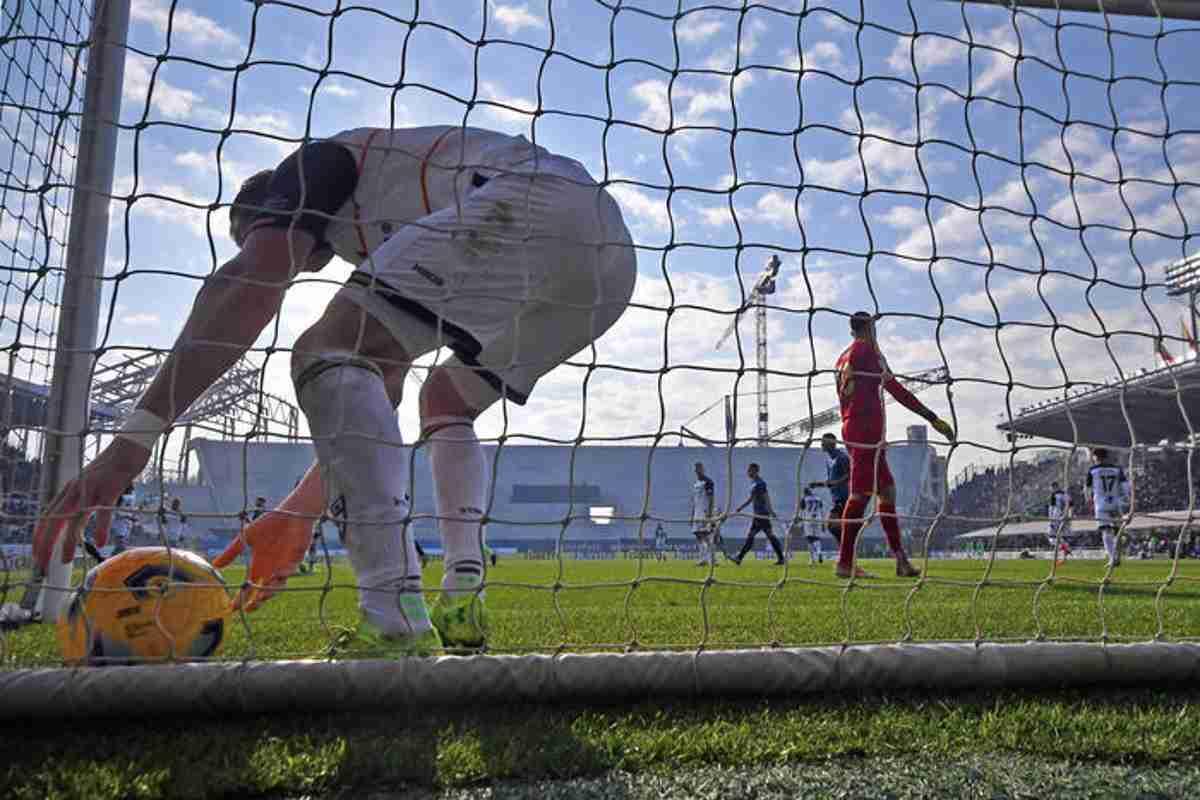 Calcio: uniti per combattere la violenza sulle donne