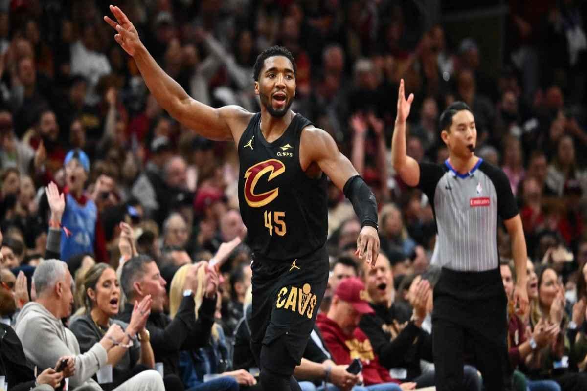 Cleveland continua la sua striscia vincente, mentre Lakers e Golden State brillano