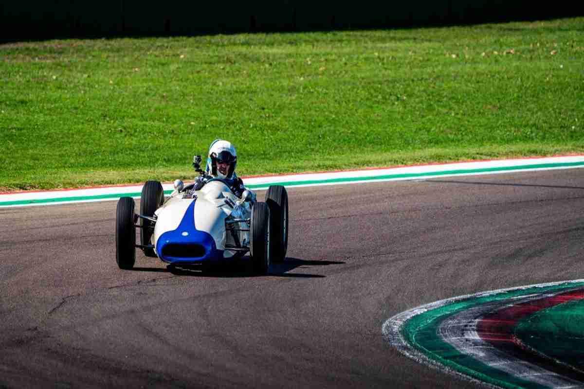 Formula junior: apache II conquista imola con una prova mozzafiato