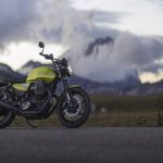 Il Mito della Moto Guzzi V7 Sport si rinnova con la tecnologia di ultima generazione