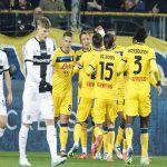 Il parma sorprende l'atalanta: settima vittoria e primato in classifica con tre gol da sogno