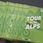 Il tour of the alps celebra sinner con una tappa imperdibile a san candido