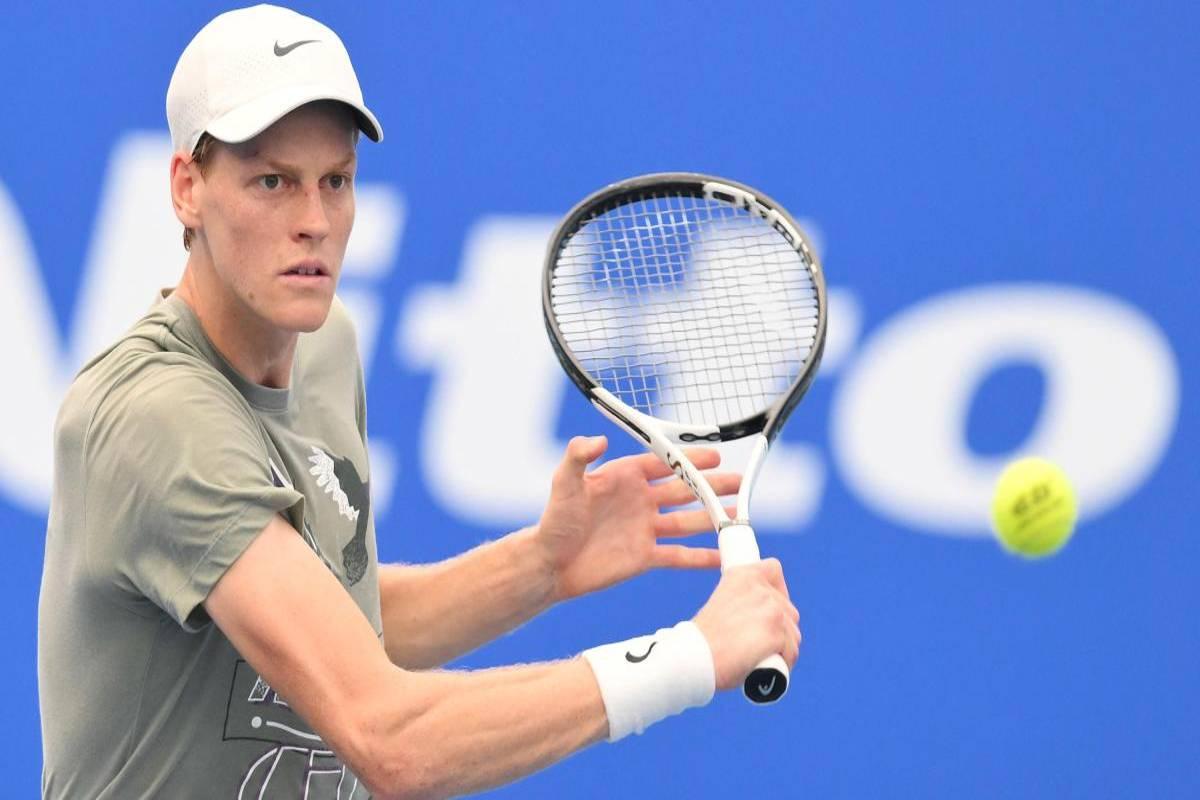 Jannik inizia la sua avventura alle Finals contro De Minaur