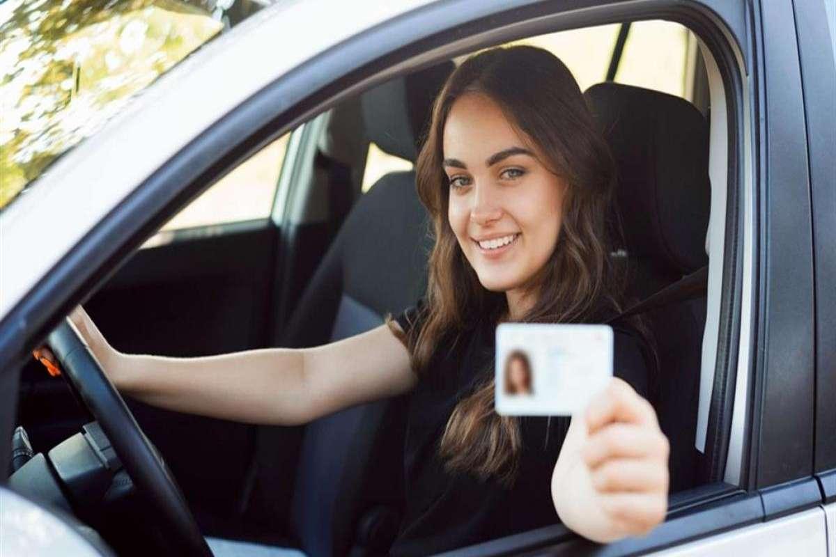 Neopatentati e codice della strada: novità sui limiti di potenza