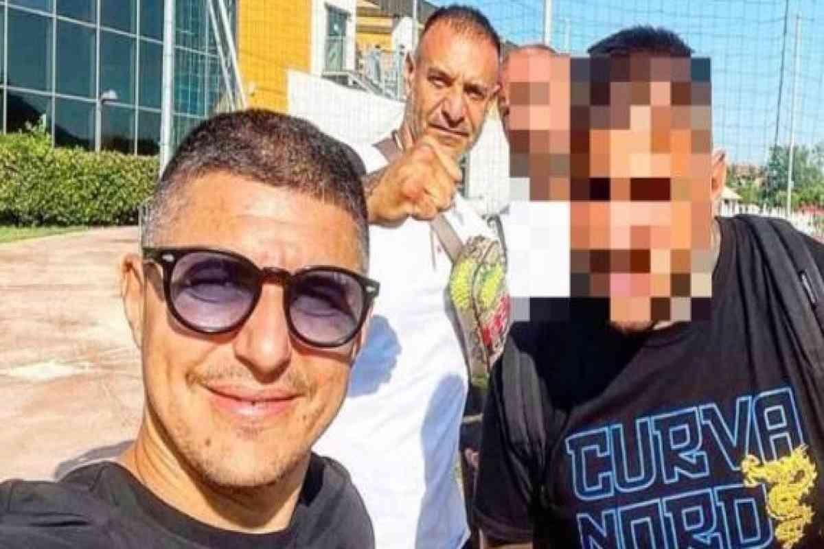 Polizia scopre arsenale segreto della curva nord a cambiago: trovati ak47 e bombe a mano