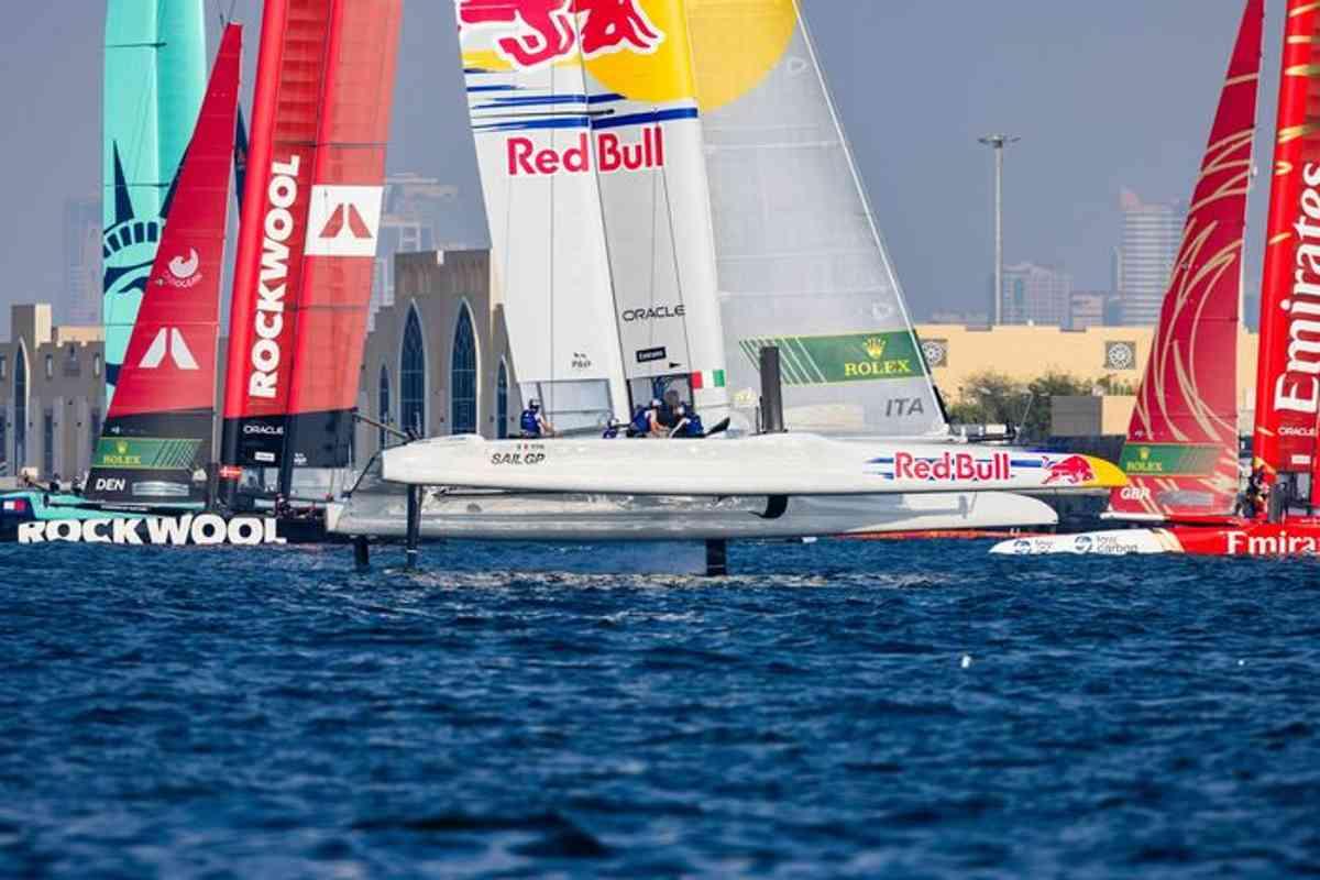 Red bull italy debuta a sailgp di dubai con grande attesa