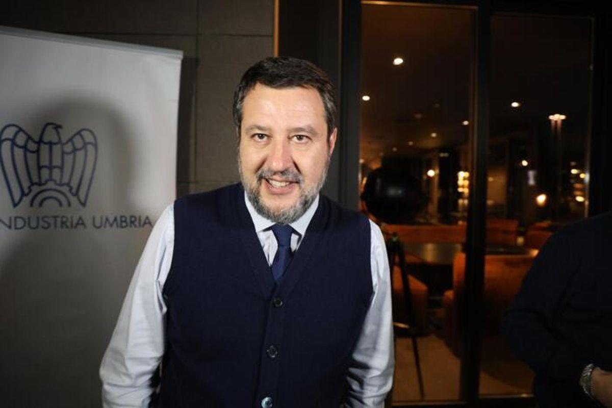 Salvini entusiasta del progetto del nuovo stadio a San Siro