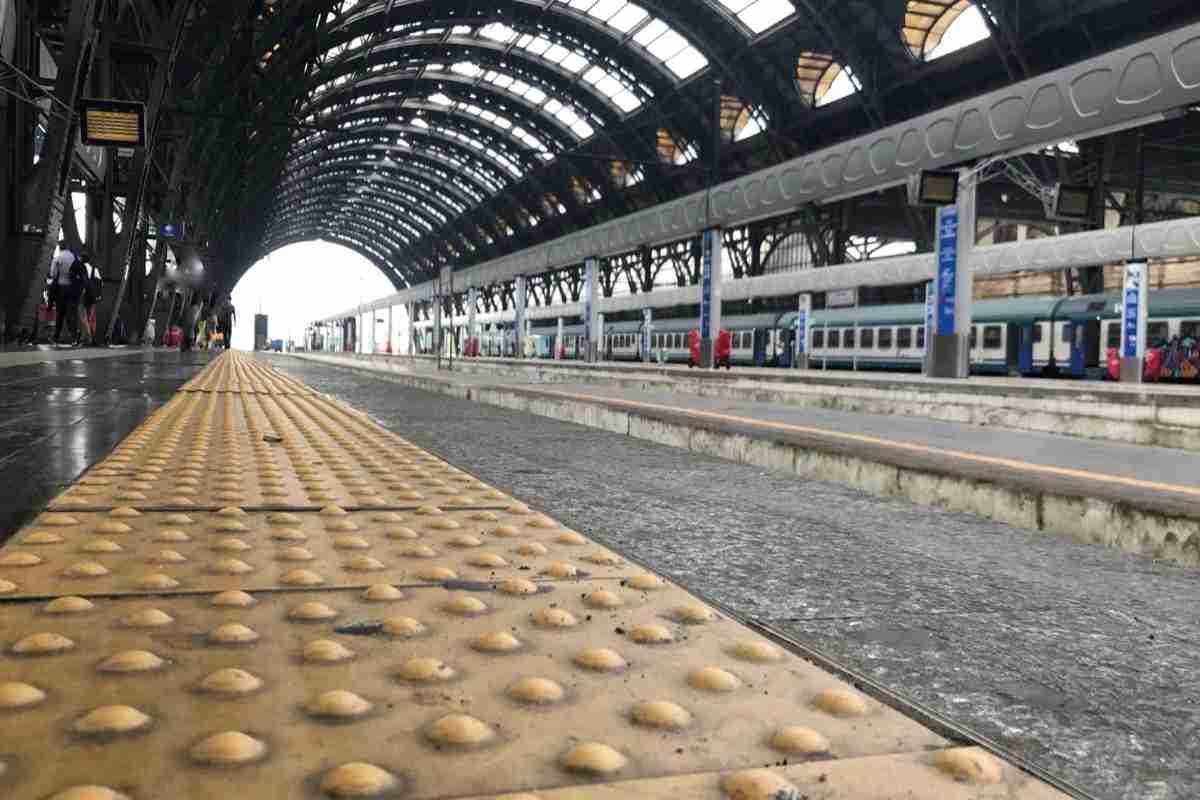 Sciopero ferrovie annunciato dopo l'attacco al capotreno a Genova