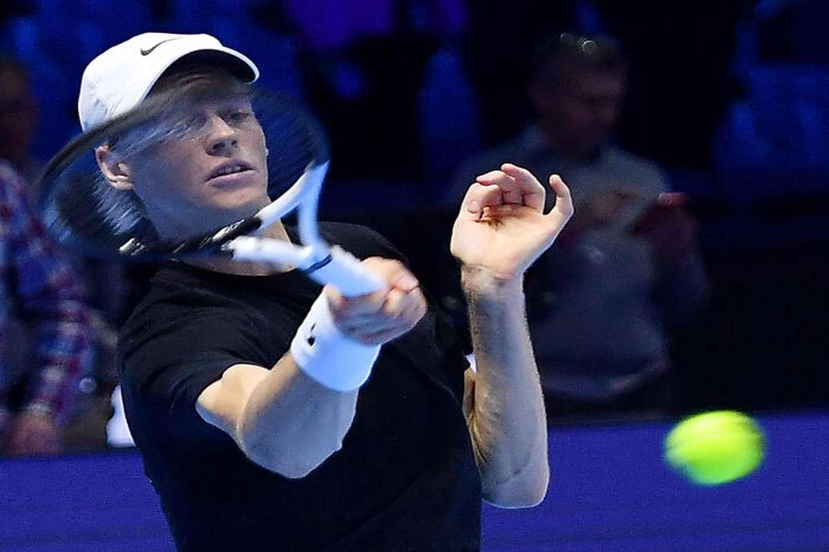 Sinner trionfa su Medvedev e conquista il primo posto nel girone delle Atp Finals