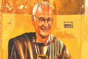 Un murale sorprendente di Ranieri a Testaccio: la lupa in braccio conquista il quartiere