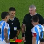 Messi protesta contro l'arbitro Daronco