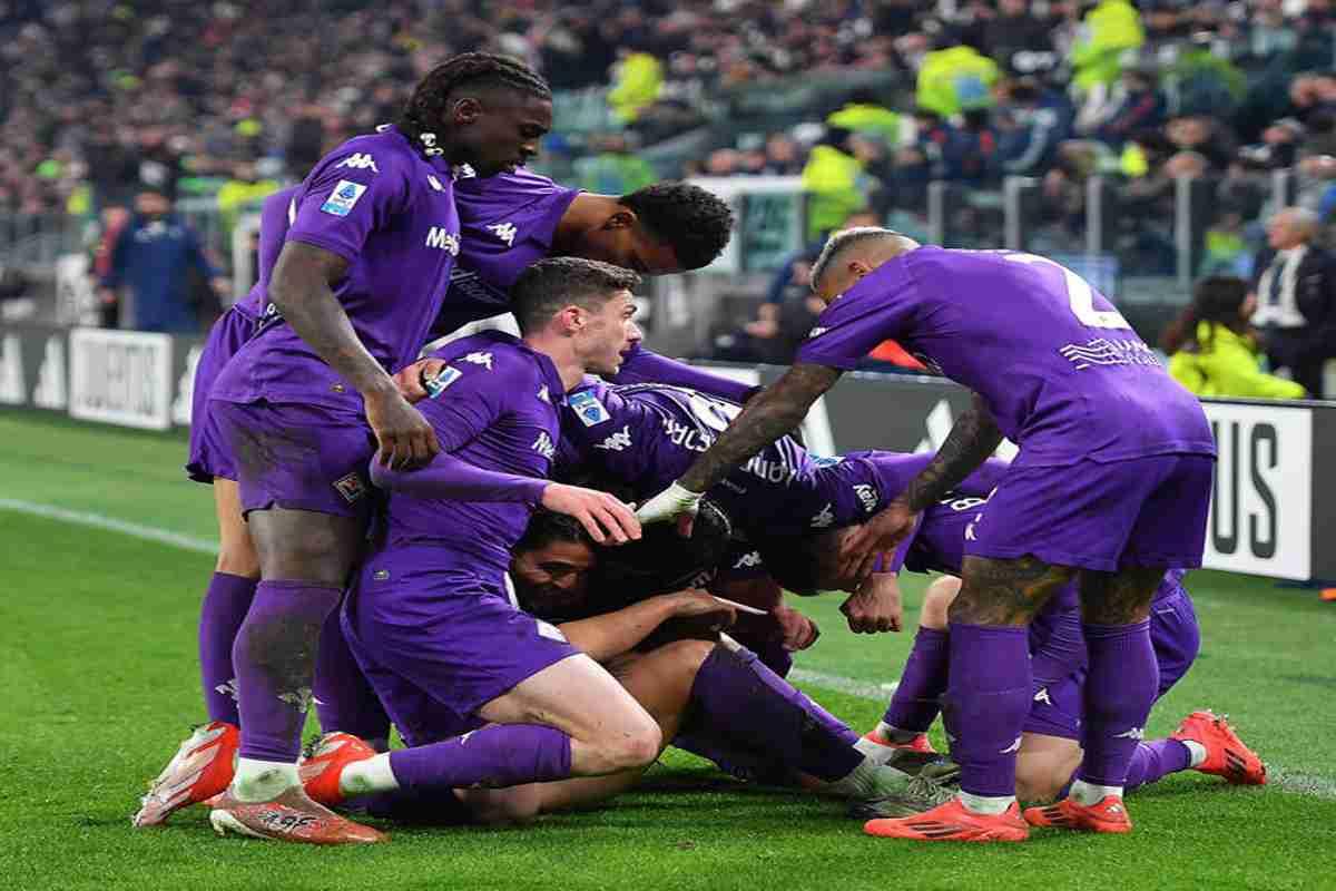 Fiorentina accoglie i tifosi al primo allenamento del 2025