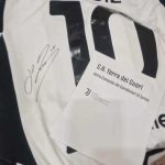 Calcio e solidarietà: la maglia della Juve per un piccolo guerriero