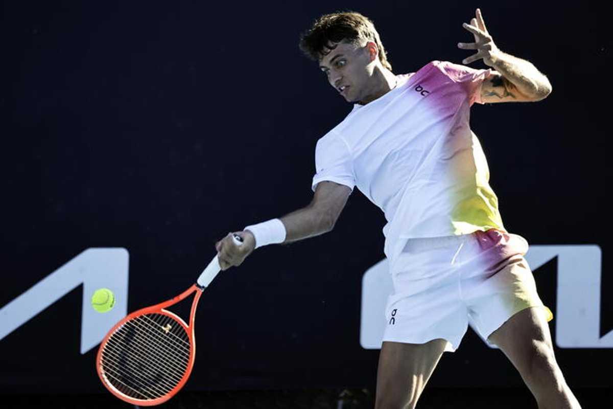 Cobolli Lotta Ma Si Arrende a Etcheverry: Il Drammatico Match dell'Australian Open