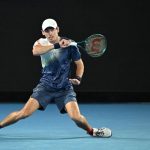 De Minaur avanza ai quarti: sarà sfida con Sinner all'Australian Open