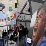 Kvaratskhelia dice addio a Napoli: un emozionante saluto in Largo Maradona