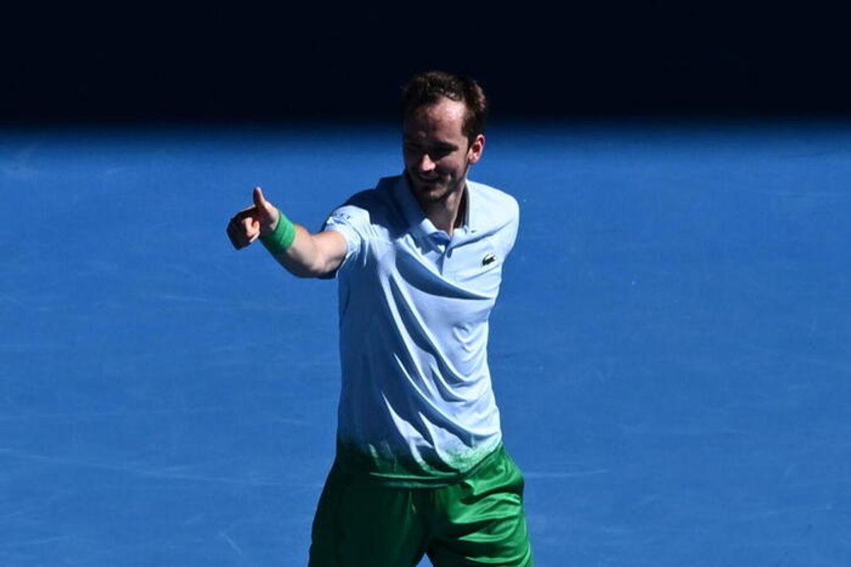 Medvedev Resiste e Trionfa: La Battaglia Epica contro il N.418 del Mondo all'Australian Open