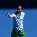 Medvedev in crisi all'Australian Open: il drammatico momento con la telecamera distrutta