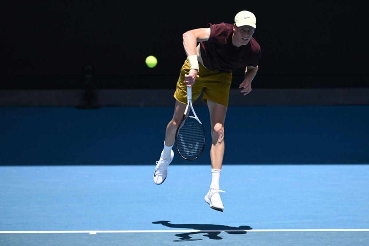 Sinner inizia alla grande: trionfo sul cileno Jarry all'Australian Open!