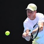 Sinner si prepara al chiuso per la sfida con De Minaur all'Australian Open