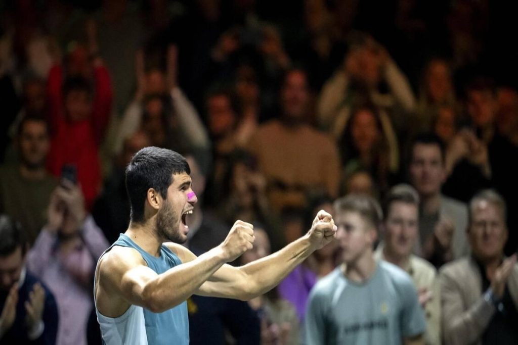 Alcaraz trionfa a Rotterdam: De Minaur battuto in finale