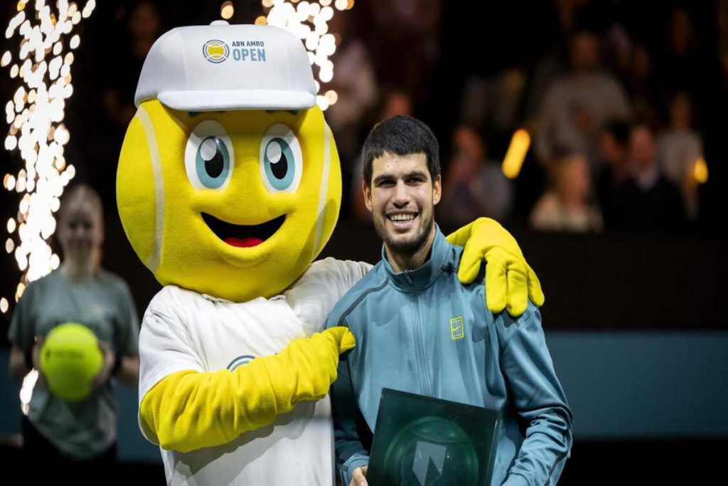 Alcaraz trionfa a Rotterdam: De Minaur cede il passo nel finale