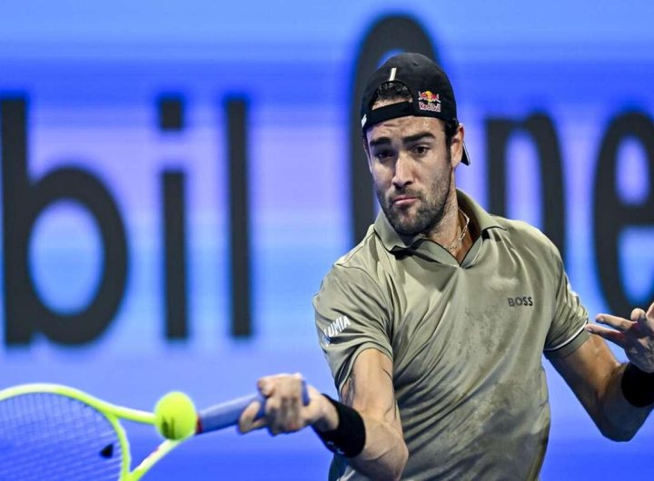 Berrettini cede a Tsitsipas nei quarti di finale a Dubai: una battaglia emozionante