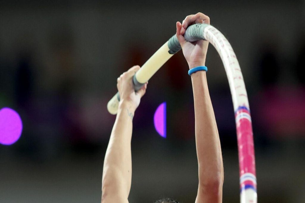 Bruni conquista il record italiano nell'asta con un salto di 4,70 metri