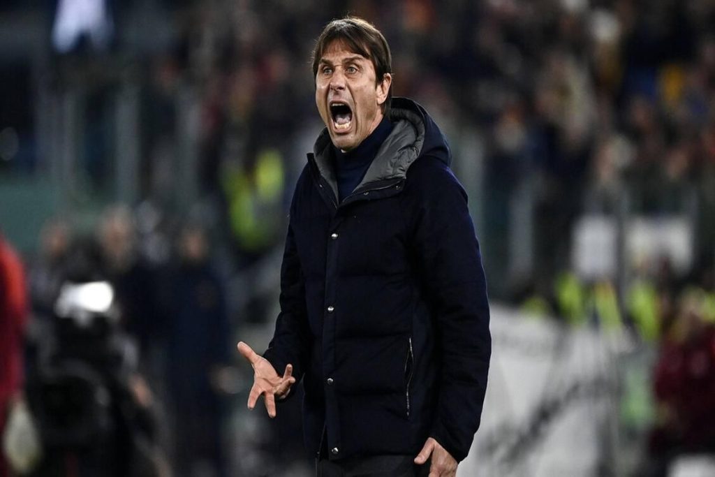 Conte apre a un possibile futuro al Napoli: Cresciamo e vedremo